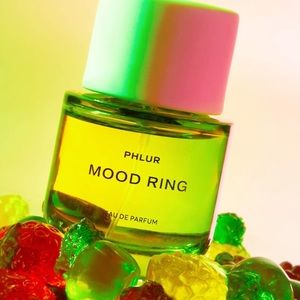 Phlur Mood Ring 2mL Decant Sample with Spray Gummy Candy